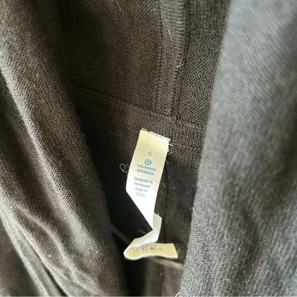 Lululemon Iconic Sweater Wrap Black Size 6